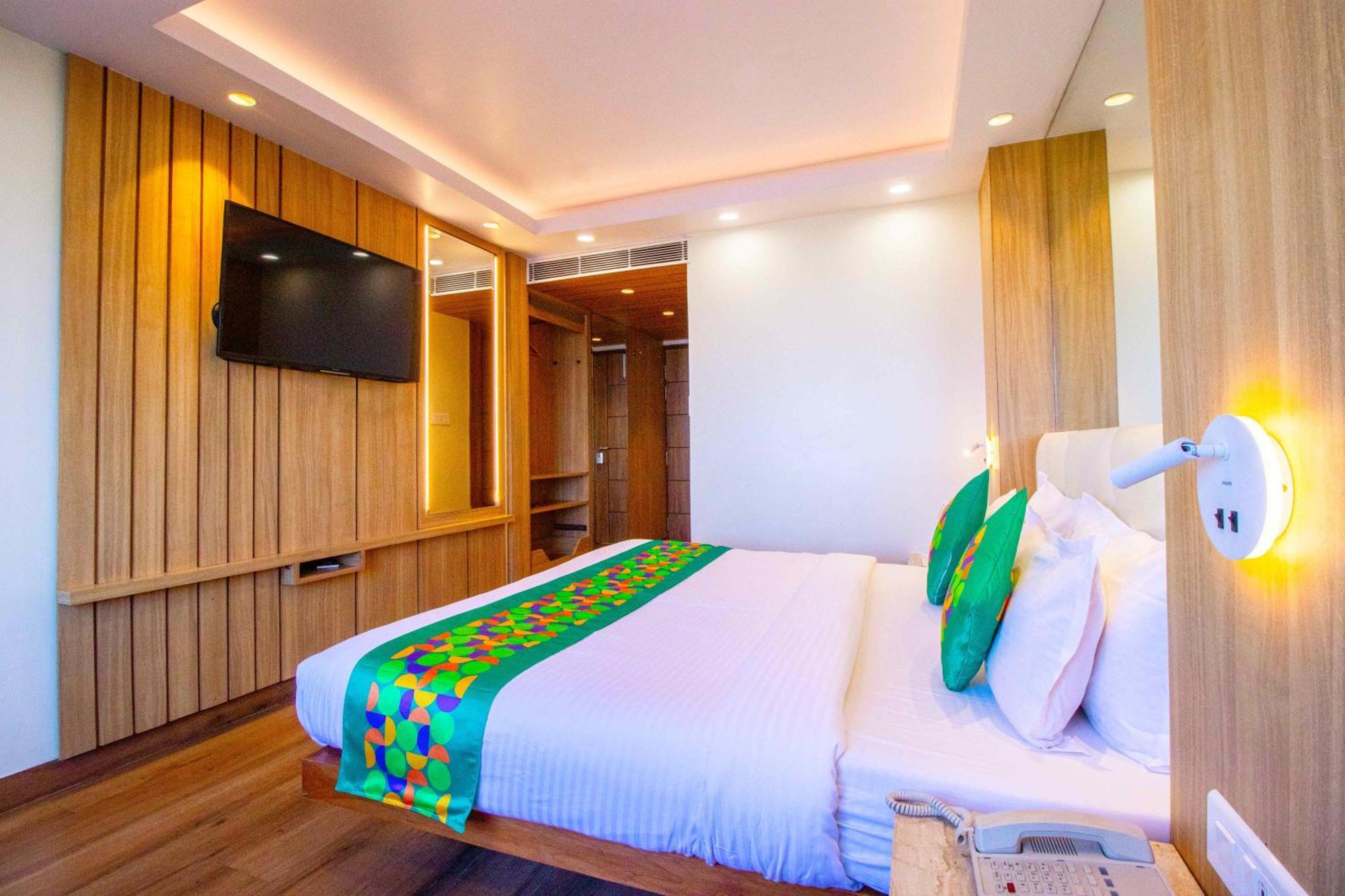 Treebo Varuna With Mountain View Shimla Ngoại thất bức ảnh