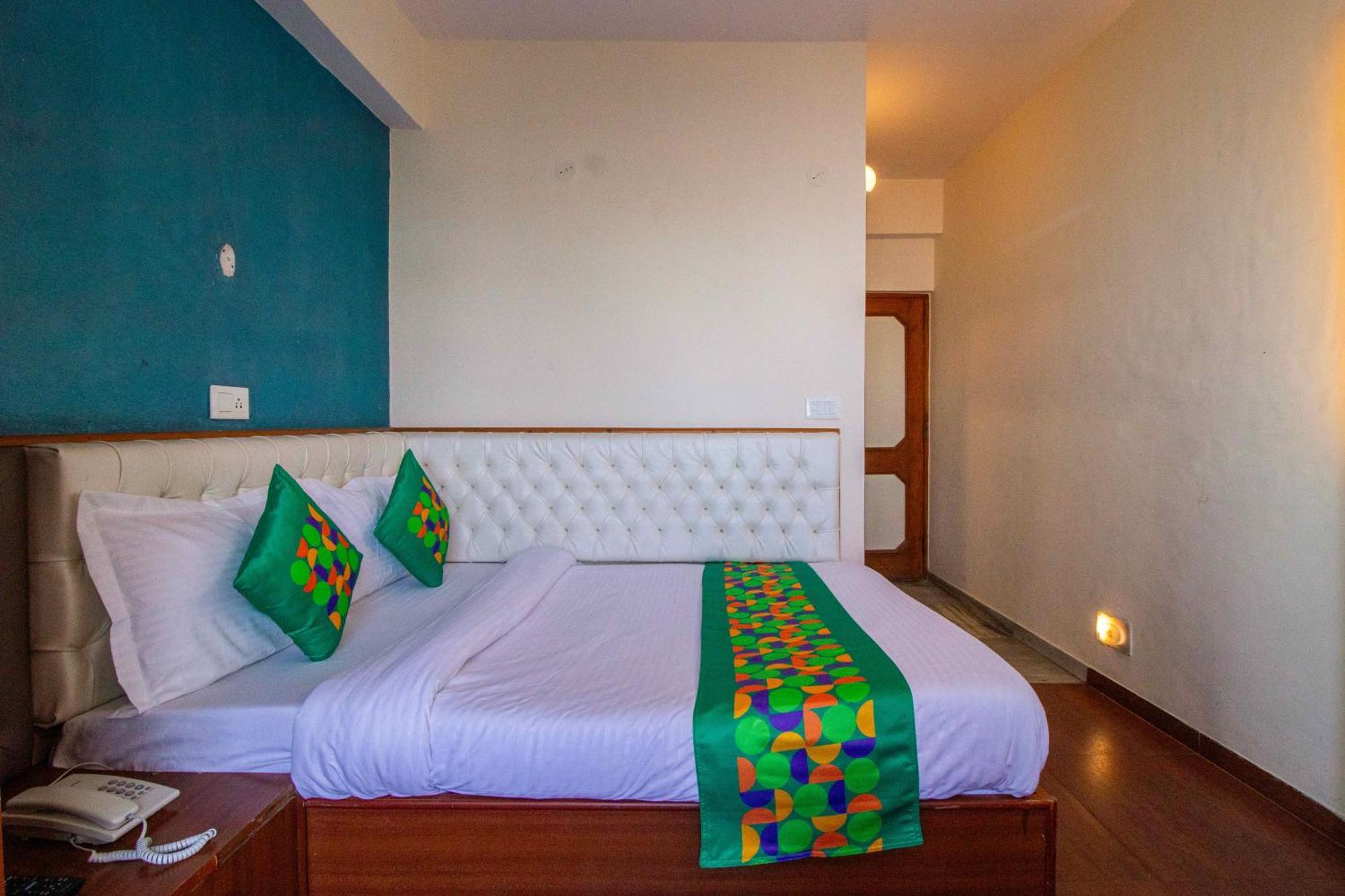 Treebo Varuna With Mountain View Shimla Ngoại thất bức ảnh