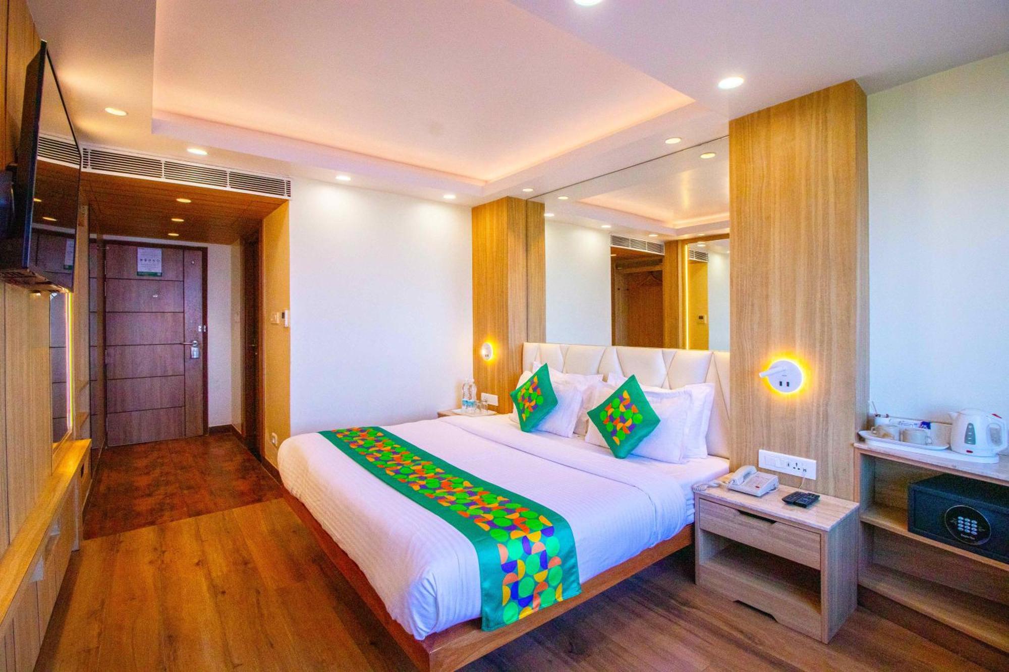 Treebo Varuna With Mountain View Shimla Ngoại thất bức ảnh